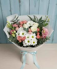Букет цветов из:  Розы, Лизиантусы и Хризантемы в Форносово