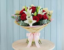 Букет цветов из:  Лилии и Розы в Форносово
