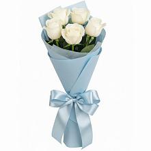 Букет 5 Белых роз Проуд в Форносово