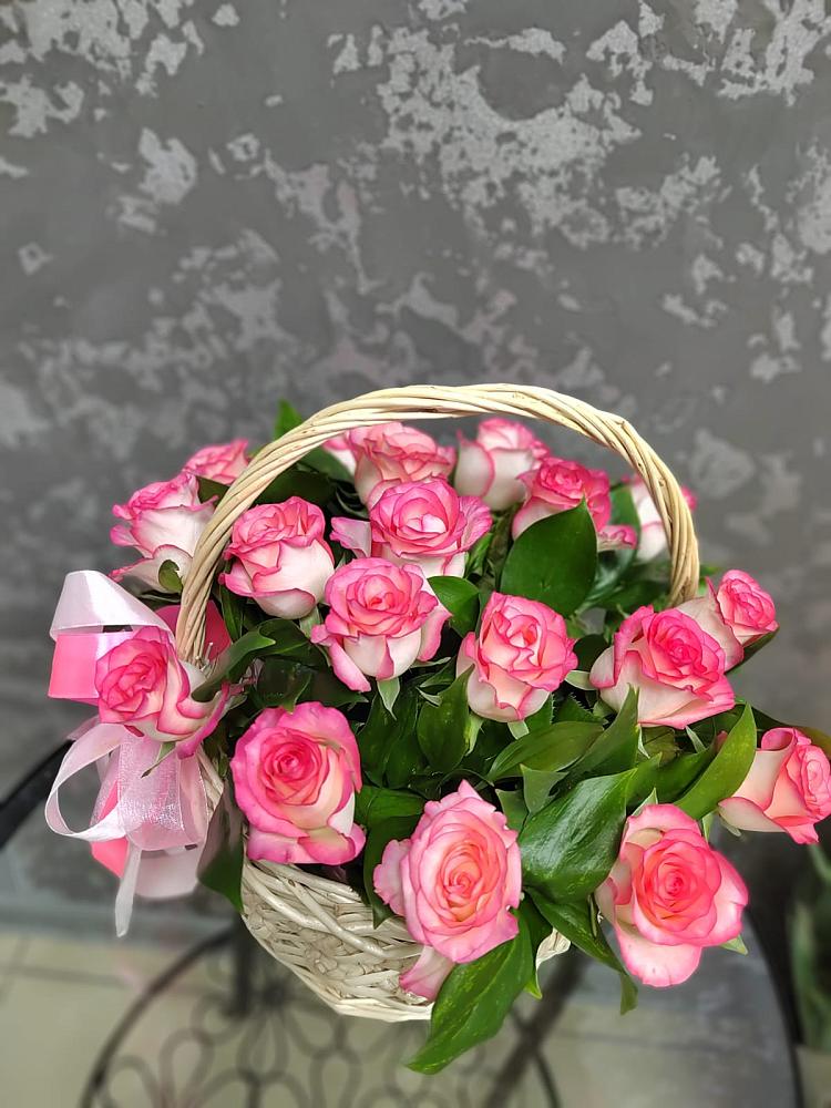 Цветочная композиция из Розы в корзине в Форносово