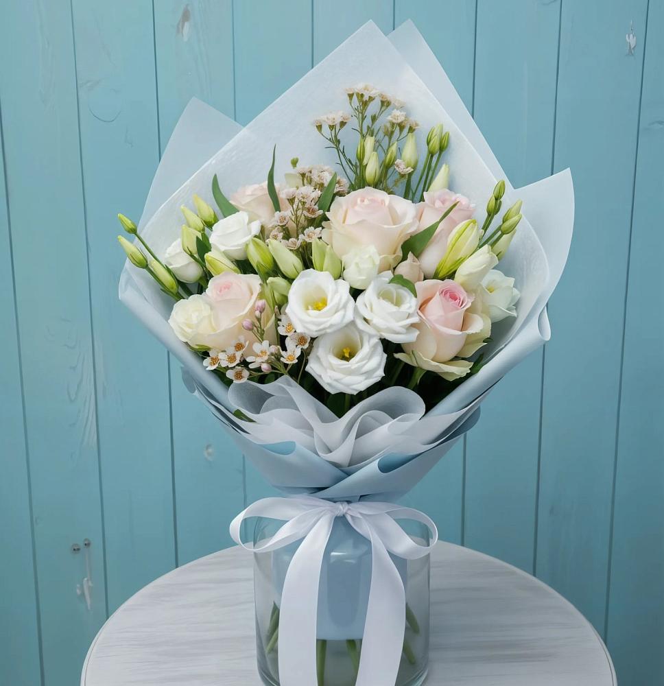 Букет цветов из: Розы и Лизиантусы в Форносово