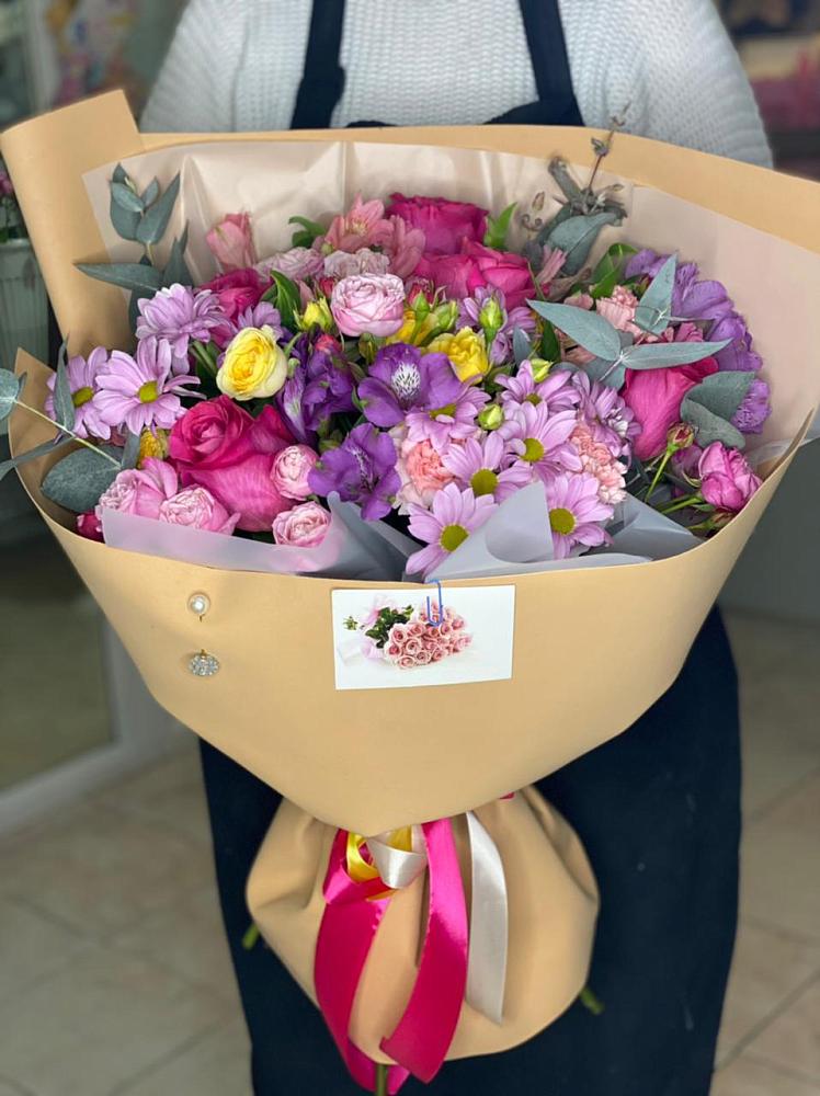 Букет цветов из: Хризантемы, Гвоздики и Альстромерии в Форносово