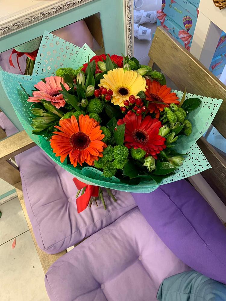 Букет цветов из: Герберы, Хризантемы и Альстромерии в Форносово