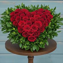 Цветочная композиция из Розы в виде сердца в Форносово