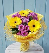Букет цветов из:  Хризантемы и Герберы #REPLACE_PRED# Форносово