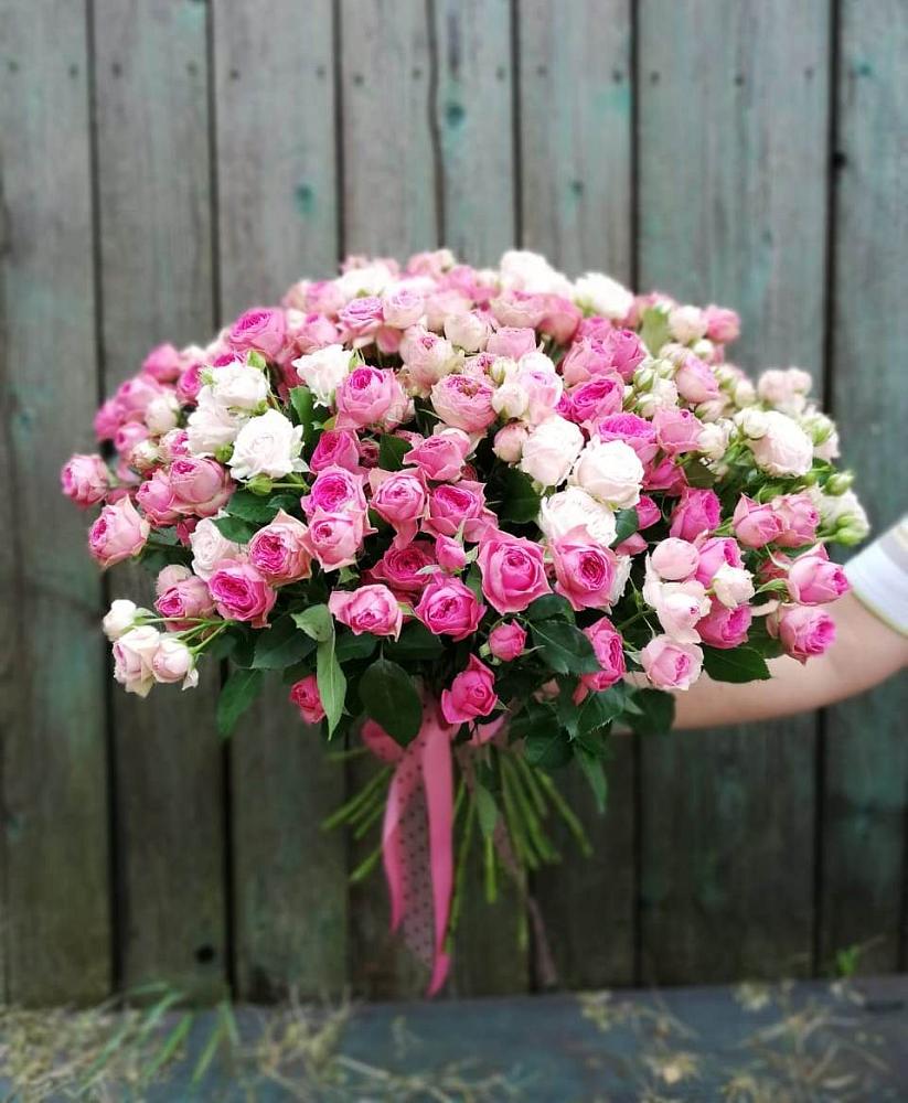 Букет Розовые кустовые розы Натали и Лав Лидия в Форносово