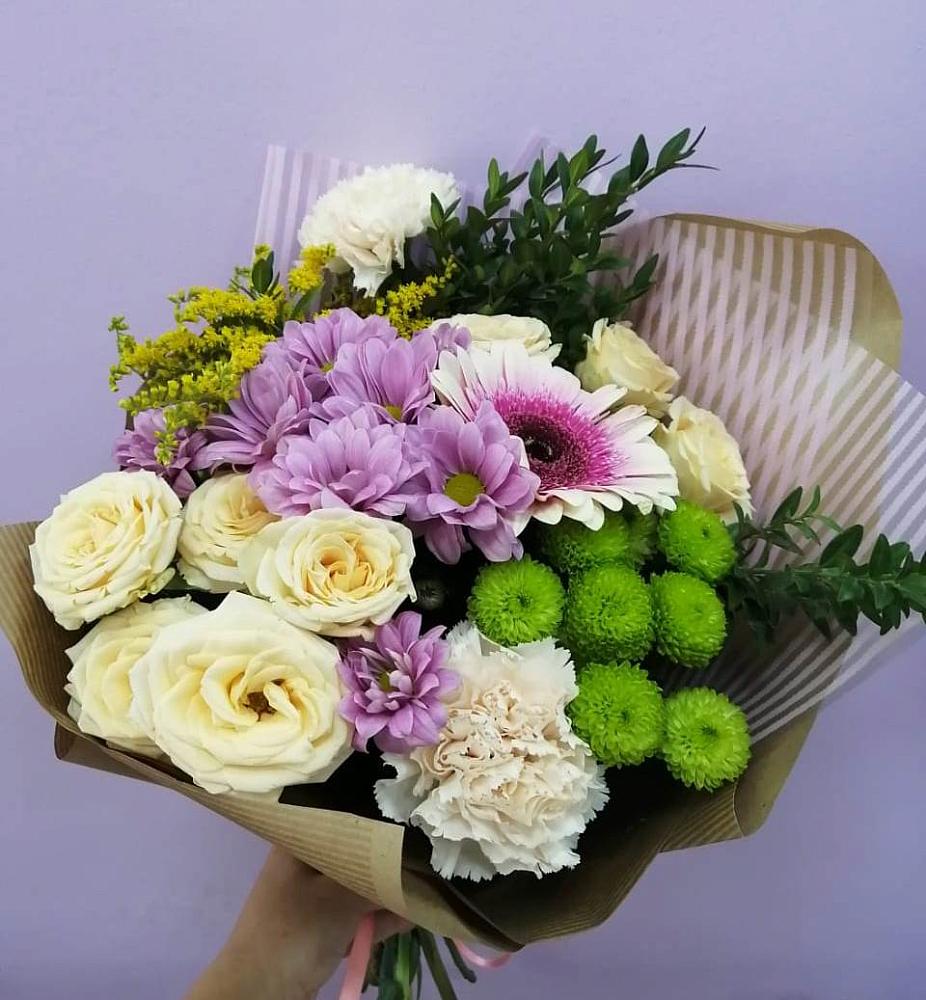 Букет цветов из: Хризантемы, Розы, Гвоздики и Герберы в Форносово