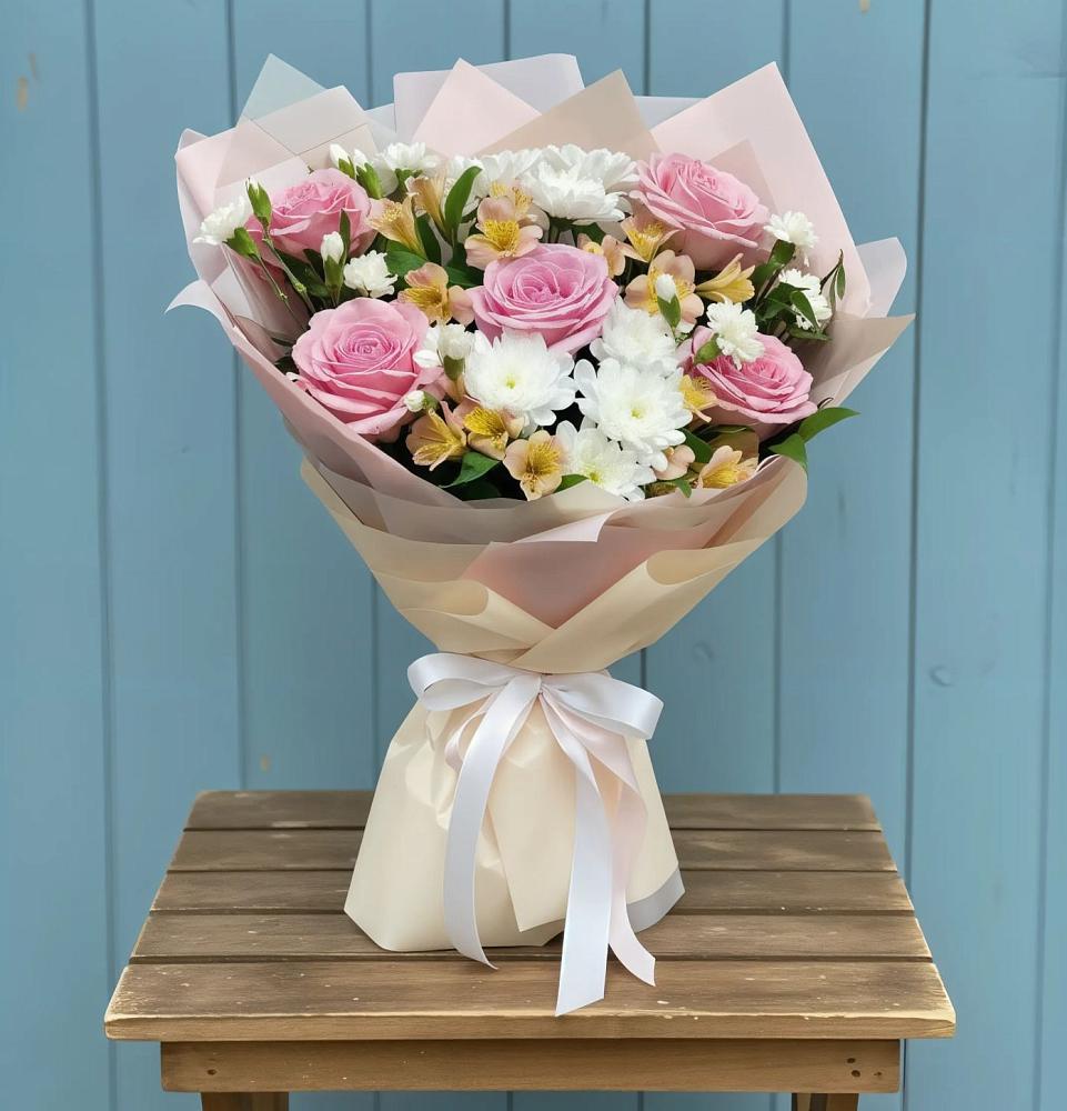 Букет цветов из: Гвоздики, Орхидеи и Розы в Форносово