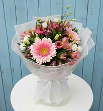 Букет цветов из:  Герберы, Альстромерии и Лизиантусы в Форносово