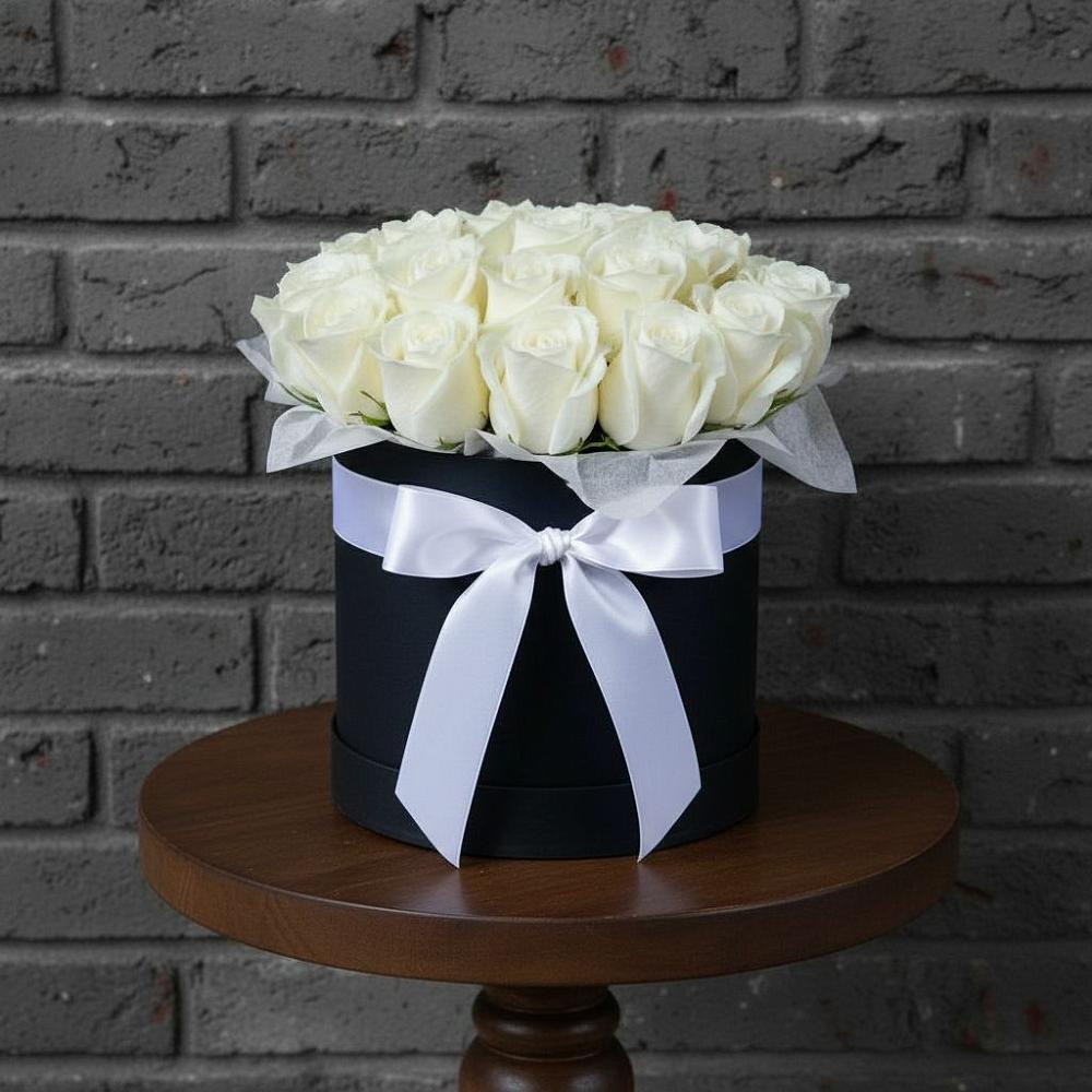 Цветочная композиция из Розы в шляпной коробке в Форносово