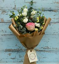 Букет цветов из:  Розы и Лизиантусы в Форносово