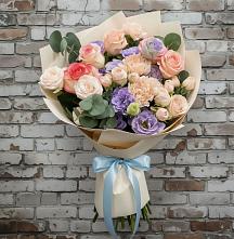 Букет цветов из:  Розы, Лизиантусы и Гвоздики #REPLACE_PRED# Форносово