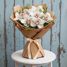 Букет цветов из:  Орхидеи и Розы в Форносово